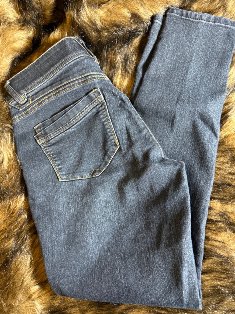 NWOT Democary Dark Denim Jeans (size 6) - Picture 2 of 8